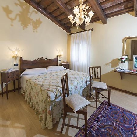 Hotel La Rescossa Міра Екстер'єр фото