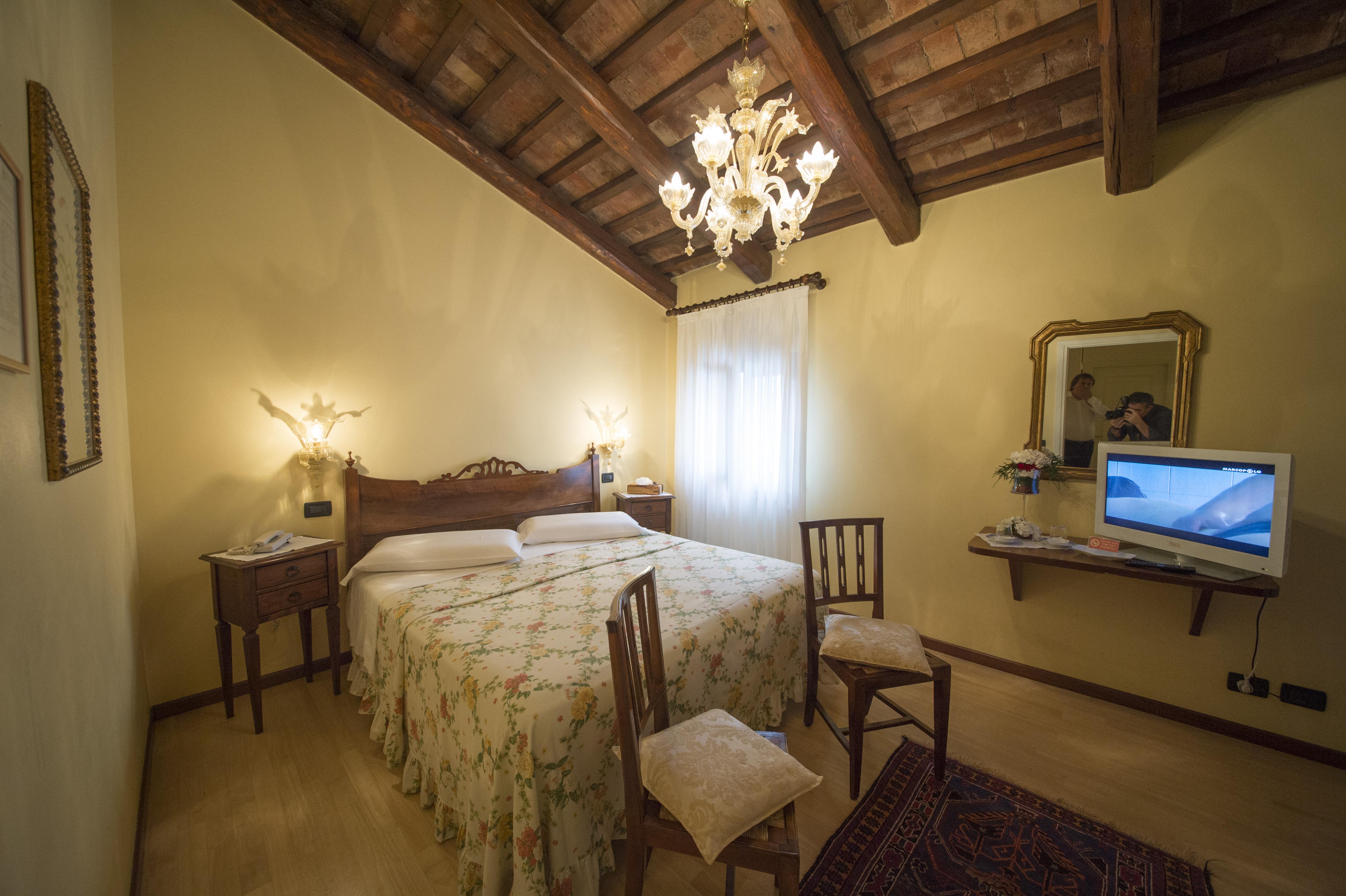 Hotel La Rescossa Міра Екстер'єр фото