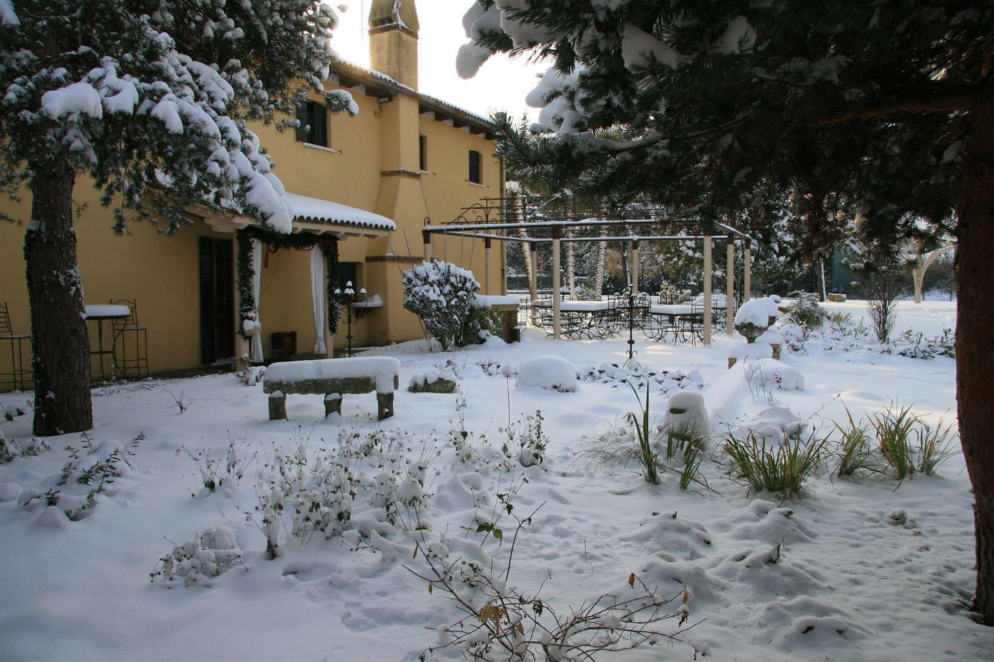 Hotel La Rescossa Міра Екстер'єр фото