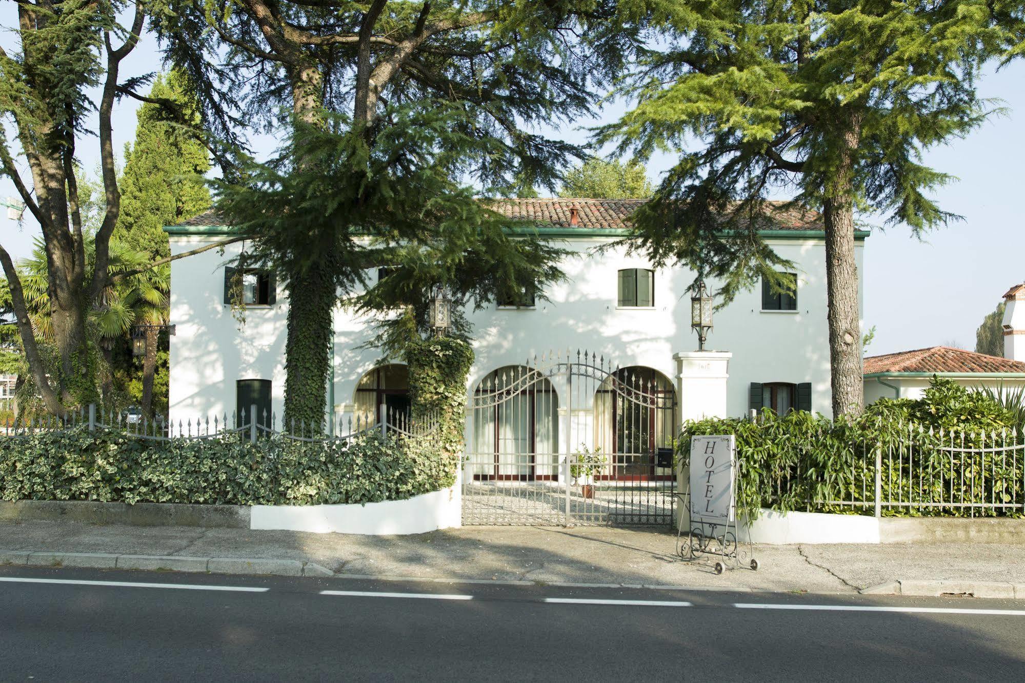 Hotel La Rescossa Міра Екстер'єр фото