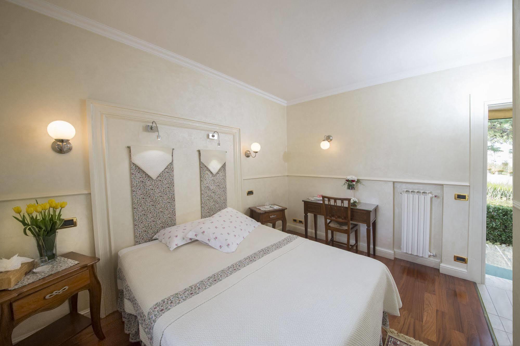 Hotel La Rescossa Міра Екстер'єр фото